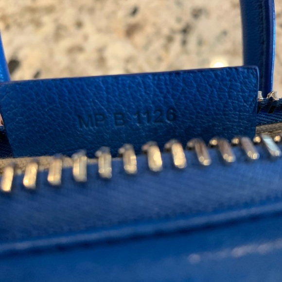 ❌❌❌SOLD❌❌❌ Givenchy Antigona Mini Indigo Blue - Picture 5 of 6